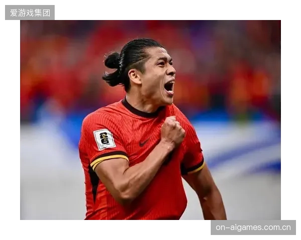 张玉宁在攻防两端均表现出色，其关键进球为国足保留了晋级附加赛的理论希望。